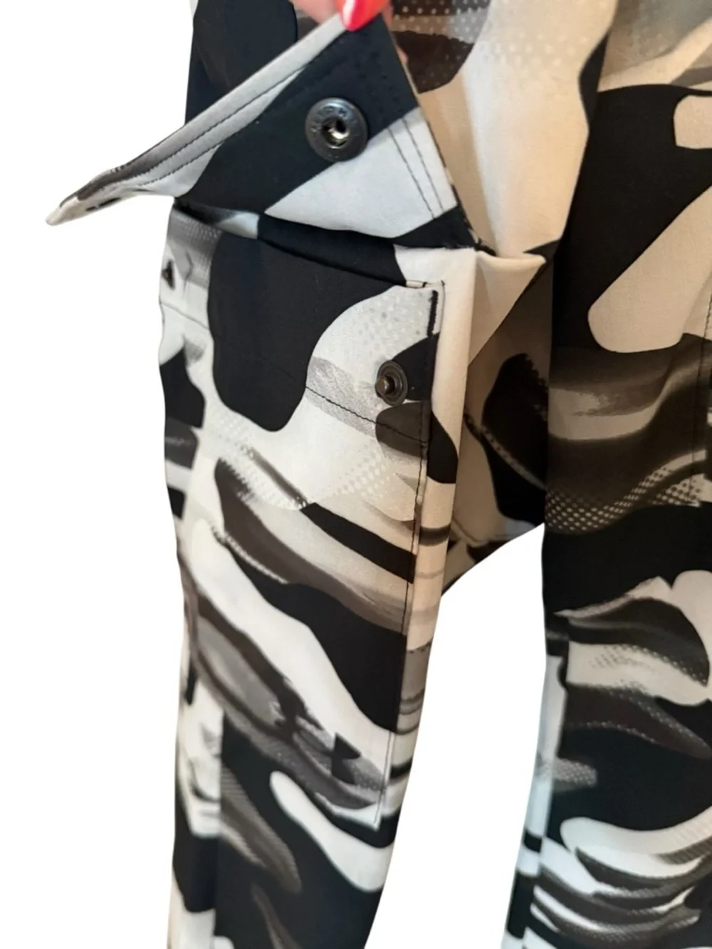 Under Armour Youth YXL Black Gray Camo Jogger Pants Athletic Stretch Cargo